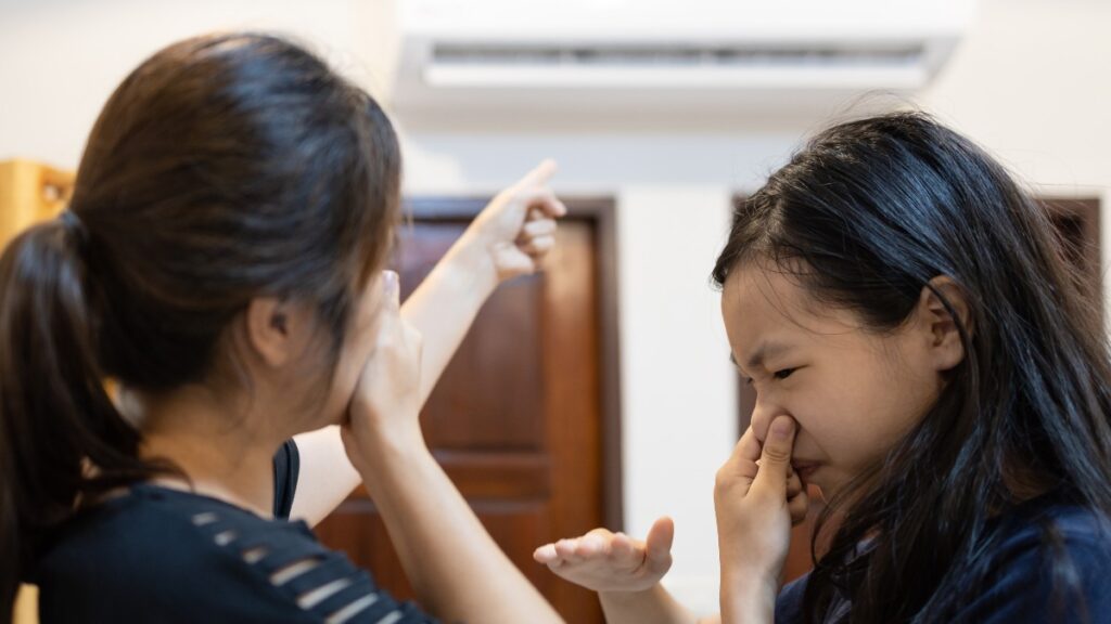 examples of hypersensitivity in autism